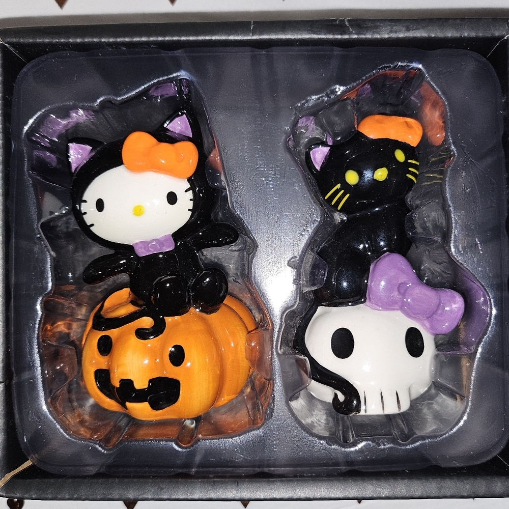 Hello Kitty Halloween Salt and Pepper Shakers